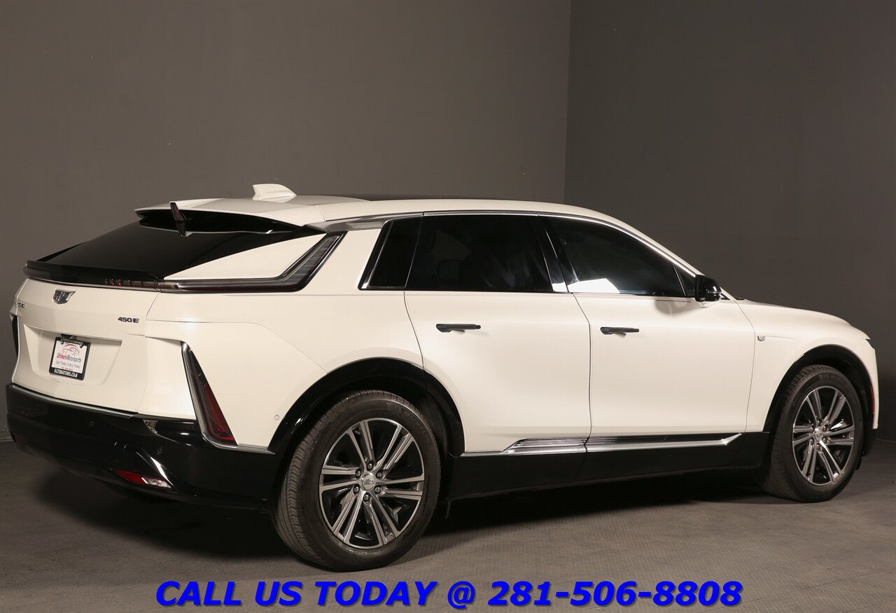 2024 Cadillac LYRIQ 2024 Luxury CARPLAY PANO ADAPTcruise BLIS 44K MLS - Photo 6 - Houston, TX 77031