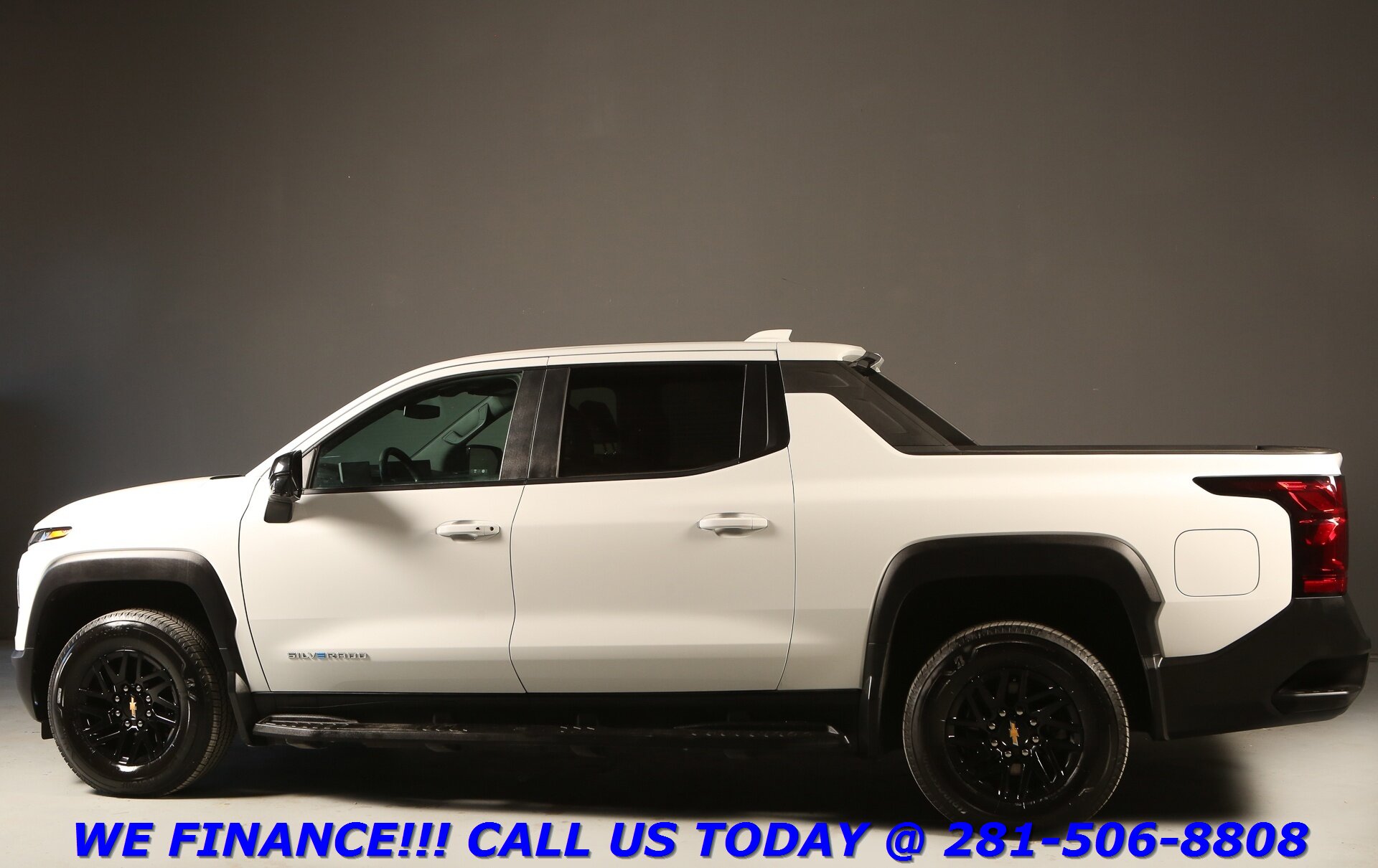 2024 Chevrolet Silverado EV photo 4