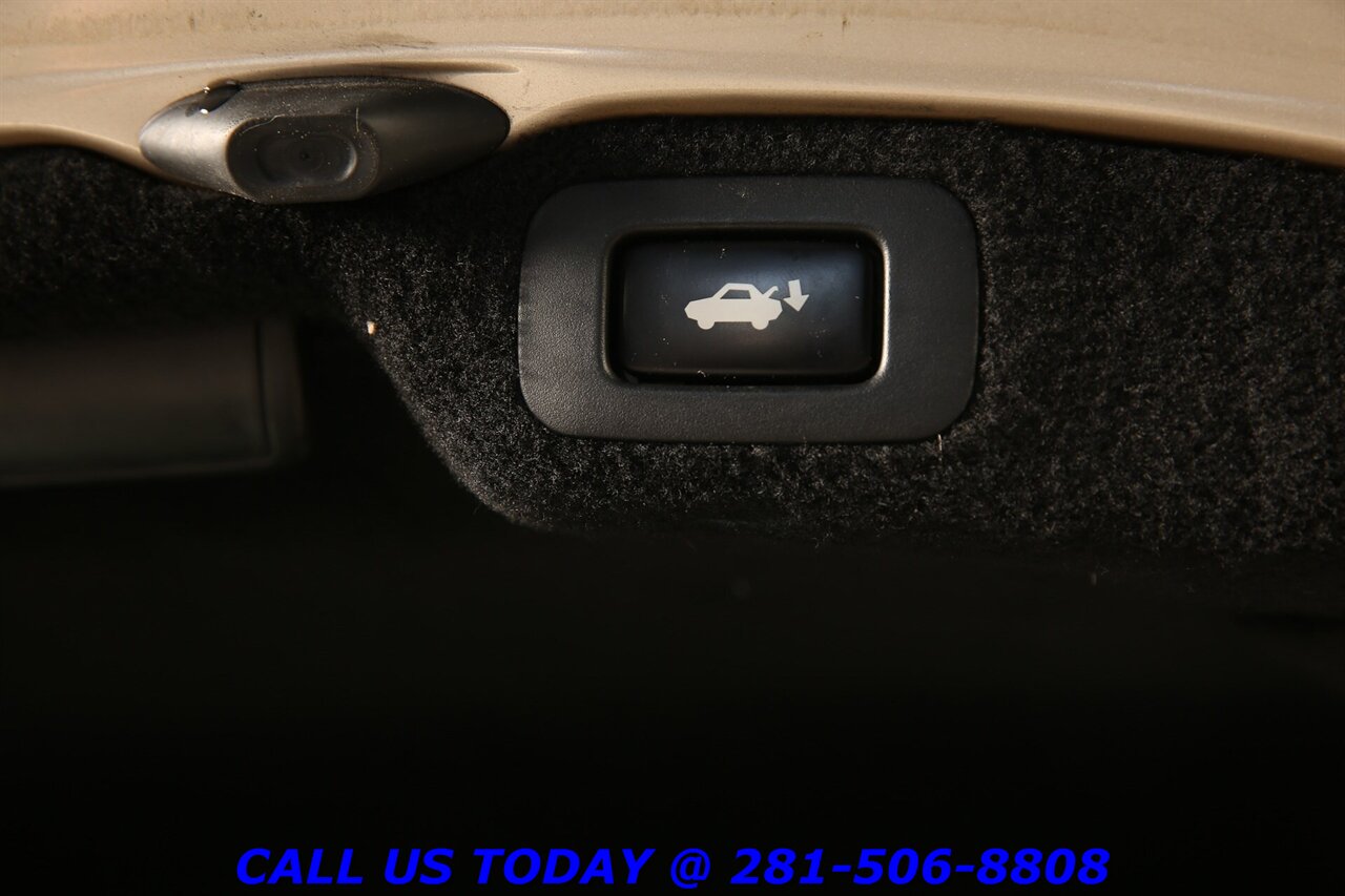 2011 Lexus LS 2011 LS 460 NAV SUN ADV PARK HEAT/COOL SEAT WOOD   - Photo 27 - Houston, TX 77031