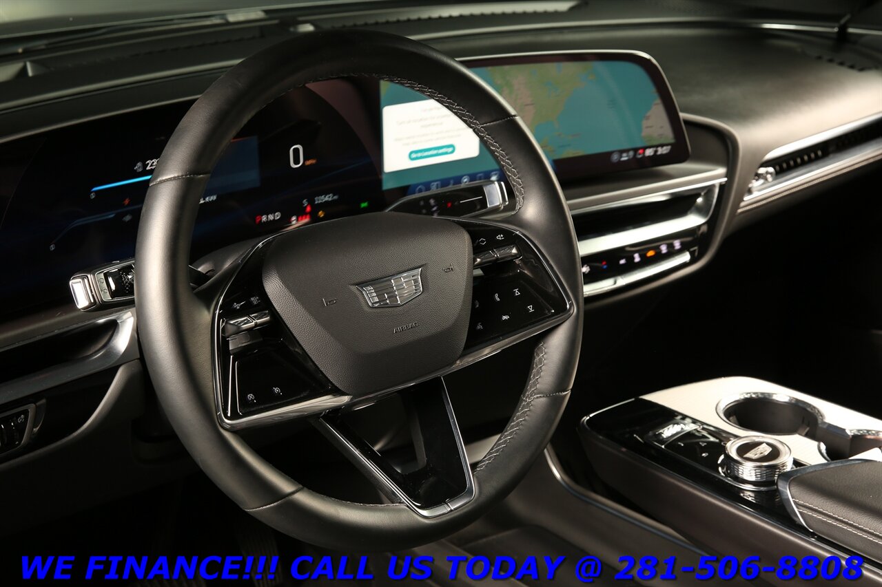 2024 Cadillac LYRIQ 2024 NAV PANOROOF ADAPTCRUISE BLIS 11K MLS   - Photo 10 - Houston, TX 77031