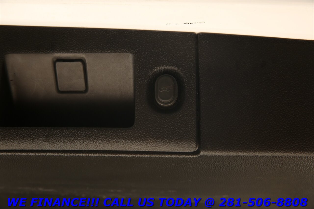 2018 Chevrolet Tahoe 2018 LT LIFTED LUXURY PKG 4x4 BLIS 3ROW BOSE   - Photo 28 - Houston, TX 77031