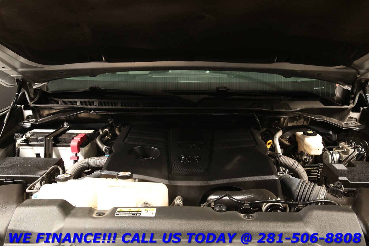 2023 Toyota Tundra 2023 Limited 4x4 CREW NAV PANO RADAR CRUISE BLIND   - Photo 25 - Houston, TX 77031
