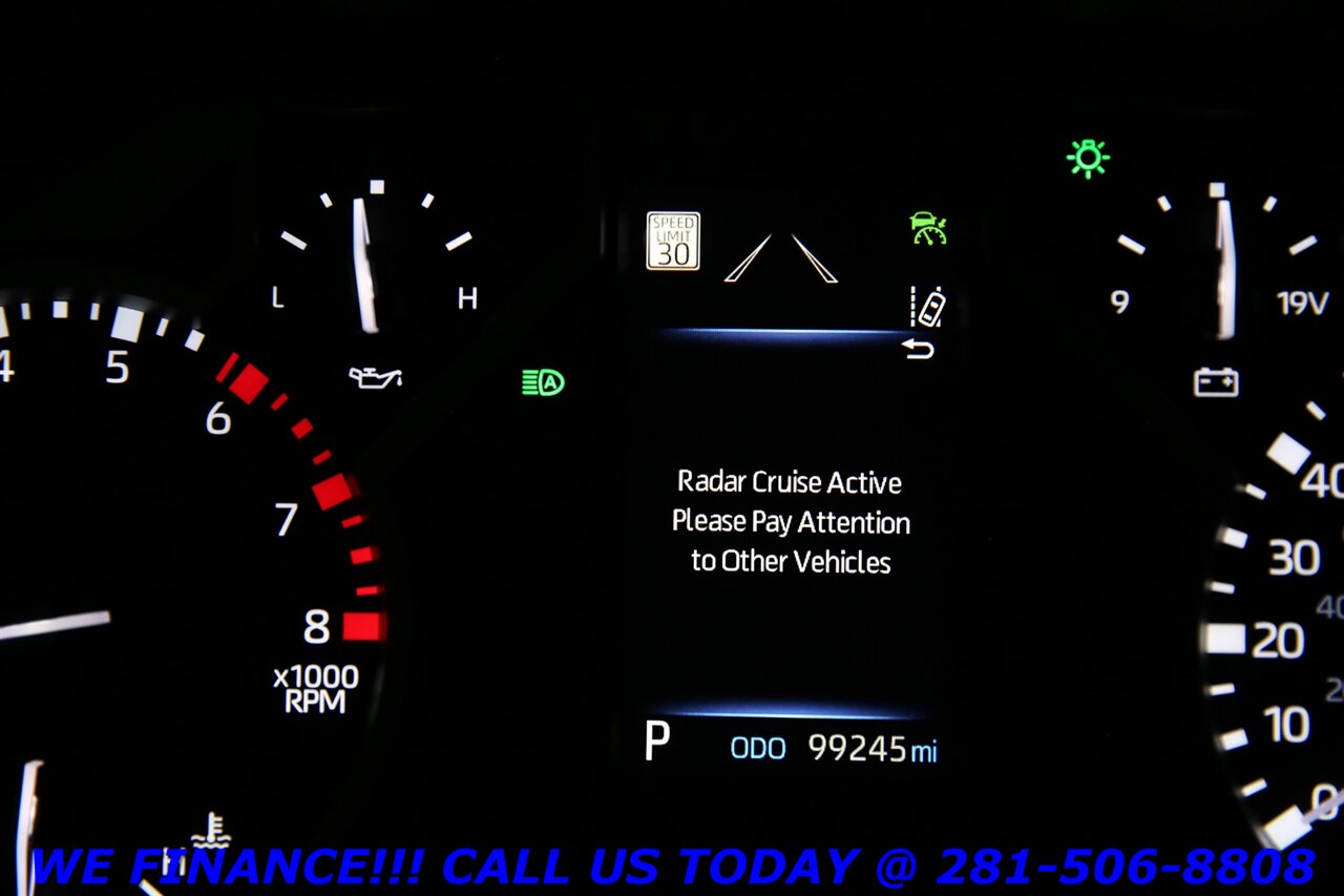 2023 Toyota Tundra 2023 Limited 4x4 CREW NAV PANO RADAR CRUISE BLIND   - Photo 16 - Houston, TX 77031