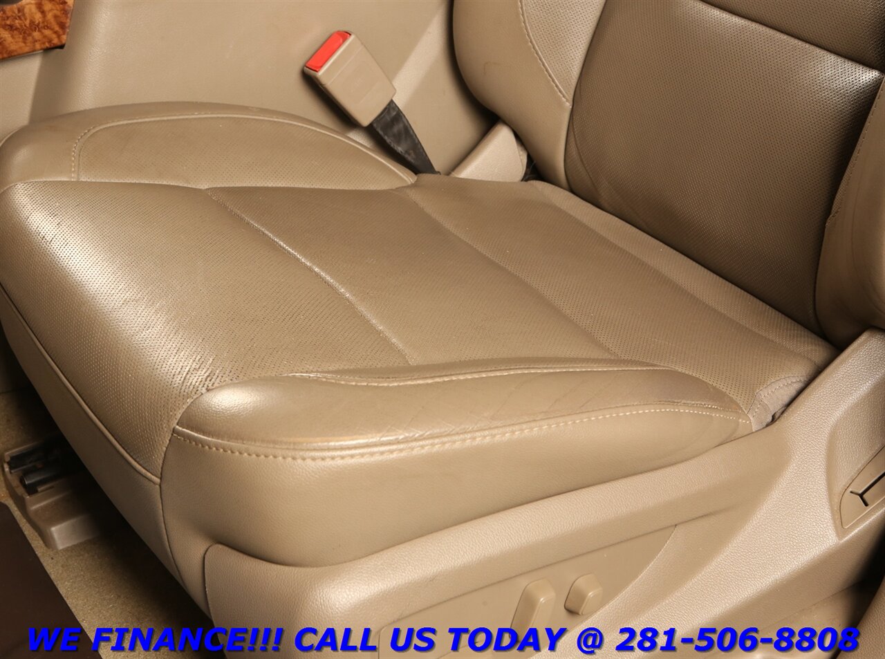 2018 Chevrolet Suburban 2018 Premier NAV DVD HUD SUN BLIND 3RD ROW - Photo 13 - Houston, TX 77031