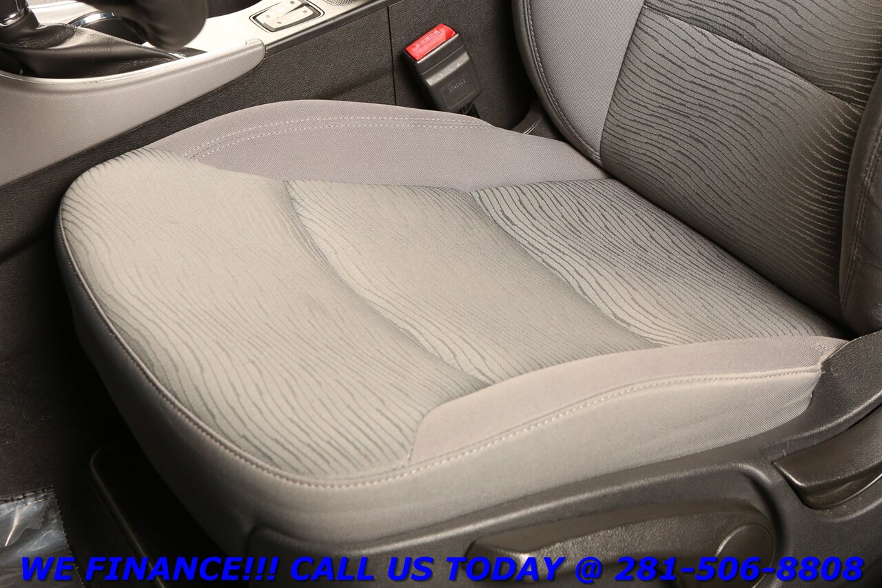 2015 Hyundai Sonata Hybrid 2015 CAMERA KEYLESS BLUETOOTH CRUISE 20K MLS!!!   - Photo 12 - Houston, TX 77031