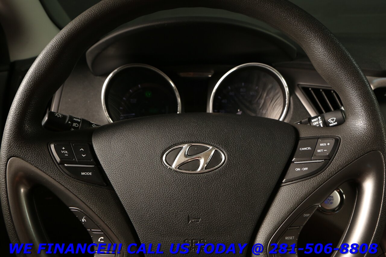 2015 Hyundai Sonata Hybrid 2015 CAMERA KEYLESS BLUETOOTH CRUISE 20K MLS!!!   - Photo 13 - Houston, TX 77031