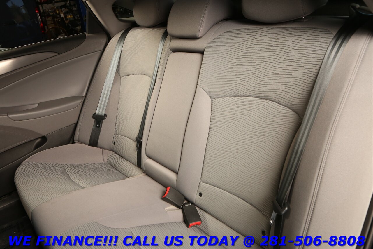 2015 Hyundai Sonata Hybrid 2015 CAMERA KEYLESS BLUETOOTH CRUISE 20K MLS!!!   - Photo 21 - Houston, TX 77031