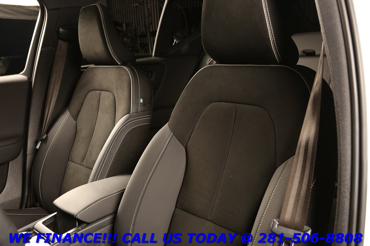 2022 Volvo XC40 Recharge 2022 P8 Twin Plus AWD CARPLAY PANO BLIS 54K   - Photo 12 - Houston, TX 77031