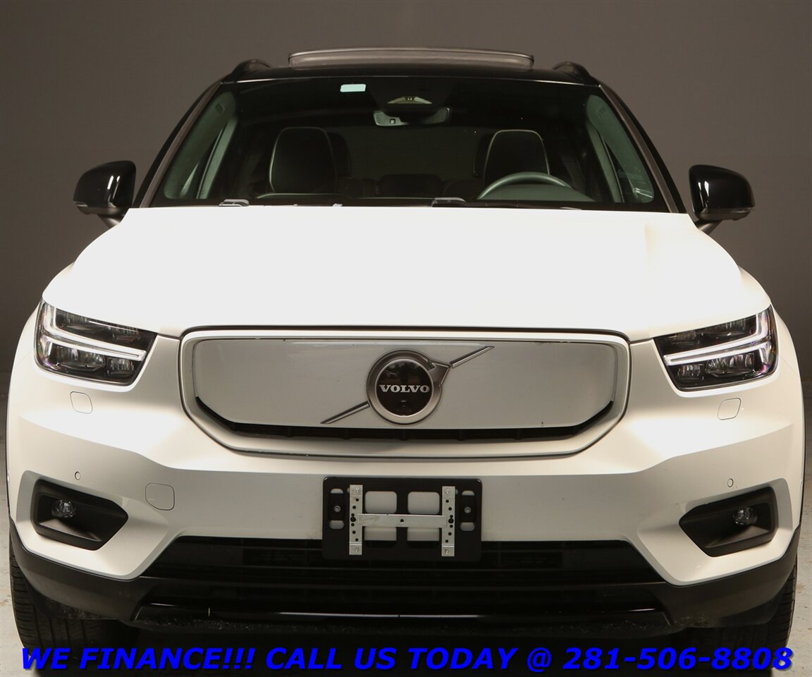 2022 Volvo XC40 Recharge 2022 P8 Twin Plus AWD CARPLAY PANO BLIS 54K   - Photo 8 - Houston, TX 77031