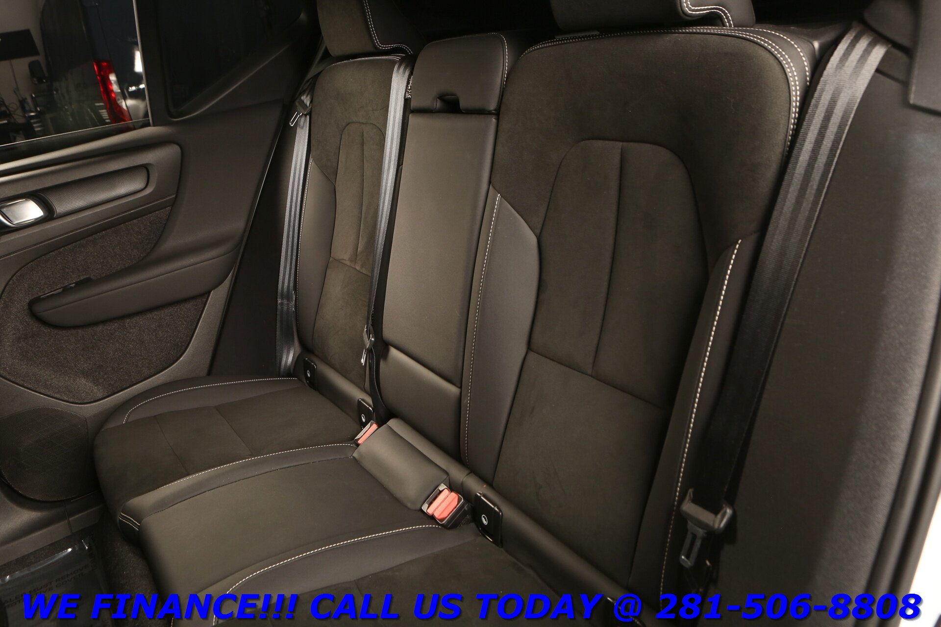 2022 Volvo XC40 Recharge P8 Twin Plus AWD photo 16