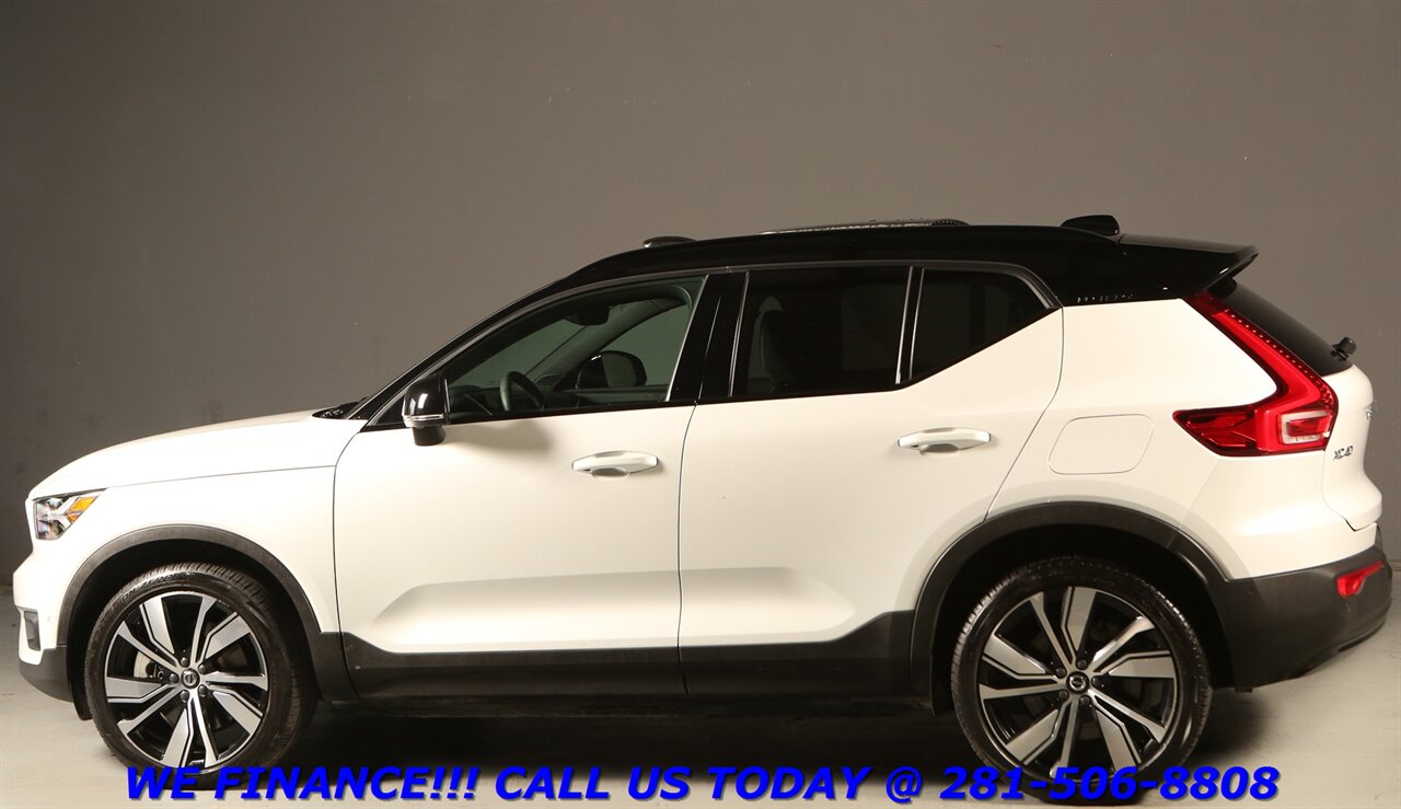 2022 Volvo XC40 Recharge 2022 P8 Twin Plus AWD CARPLAY PANO BLIS 54K   - Photo 4 - Houston, TX 77031