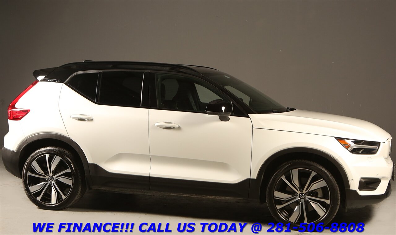 2022 Volvo XC40 Recharge 2022 P8 Twin Plus AWD CARPLAY PANO BLIS 54K   - Photo 7 - Houston, TX 77031