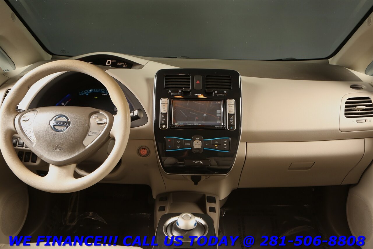 2011 Nissan LEAF 2011 SL NAV KEYLESS CAMERA BLUETOOTH 79K MLS - Photo 3 - Houston, TX 77031