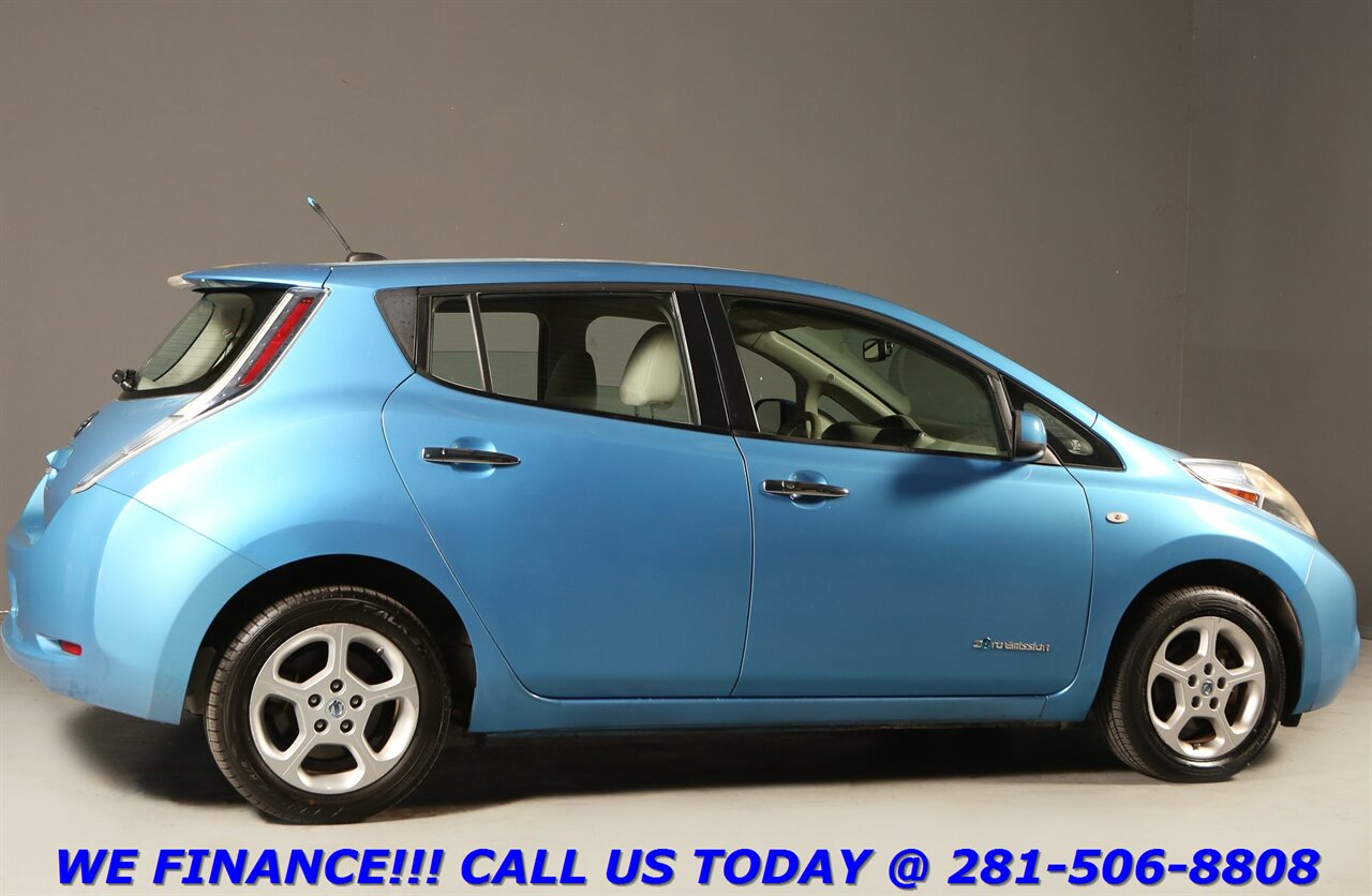 2011 Nissan LEAF 2011 SL NAV KEYLESS CAMERA BLUETOOTH 79K MLS - Photo 6 - Houston, TX 77031