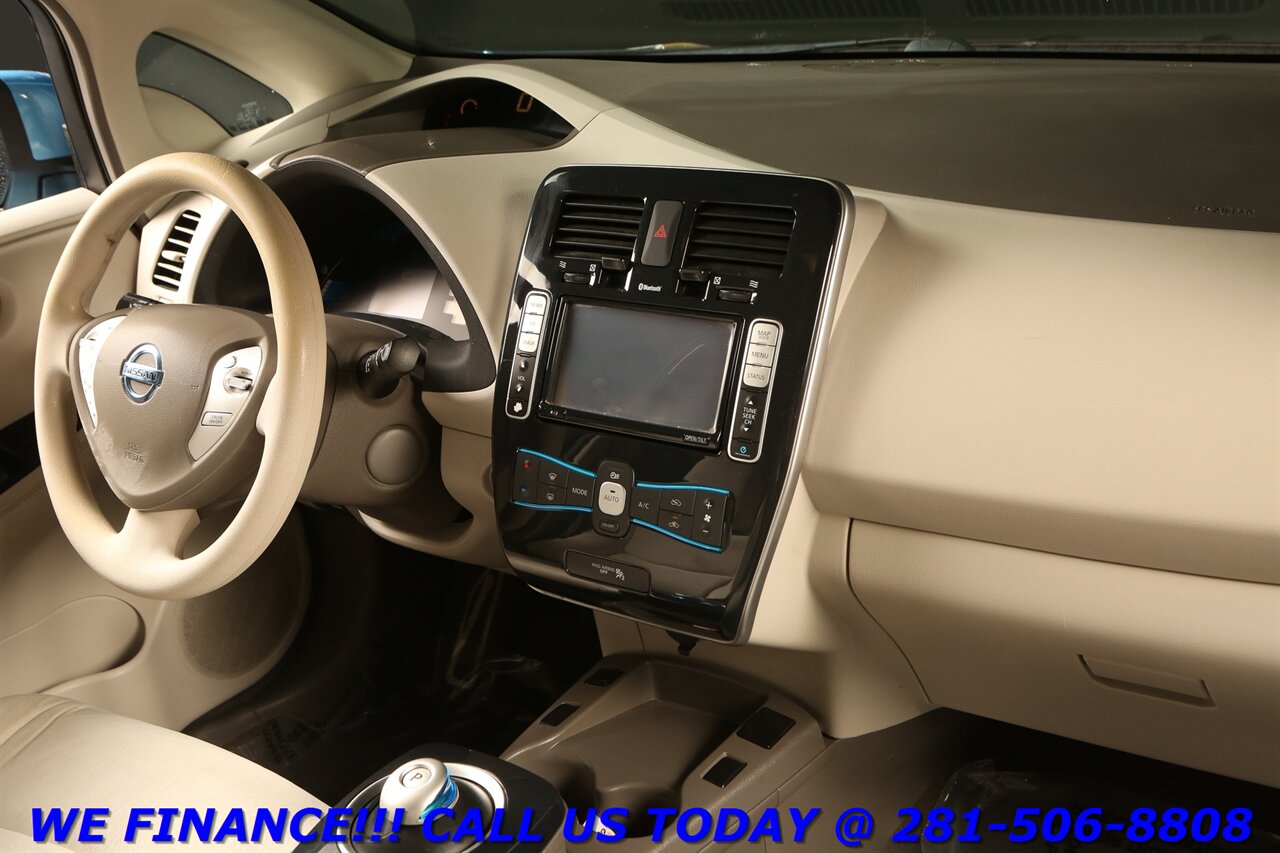 2011 Nissan LEAF 2011 SL NAV KEYLESS CAMERA BLUETOOTH 79K MLS - Photo 17 - Houston, TX 77031