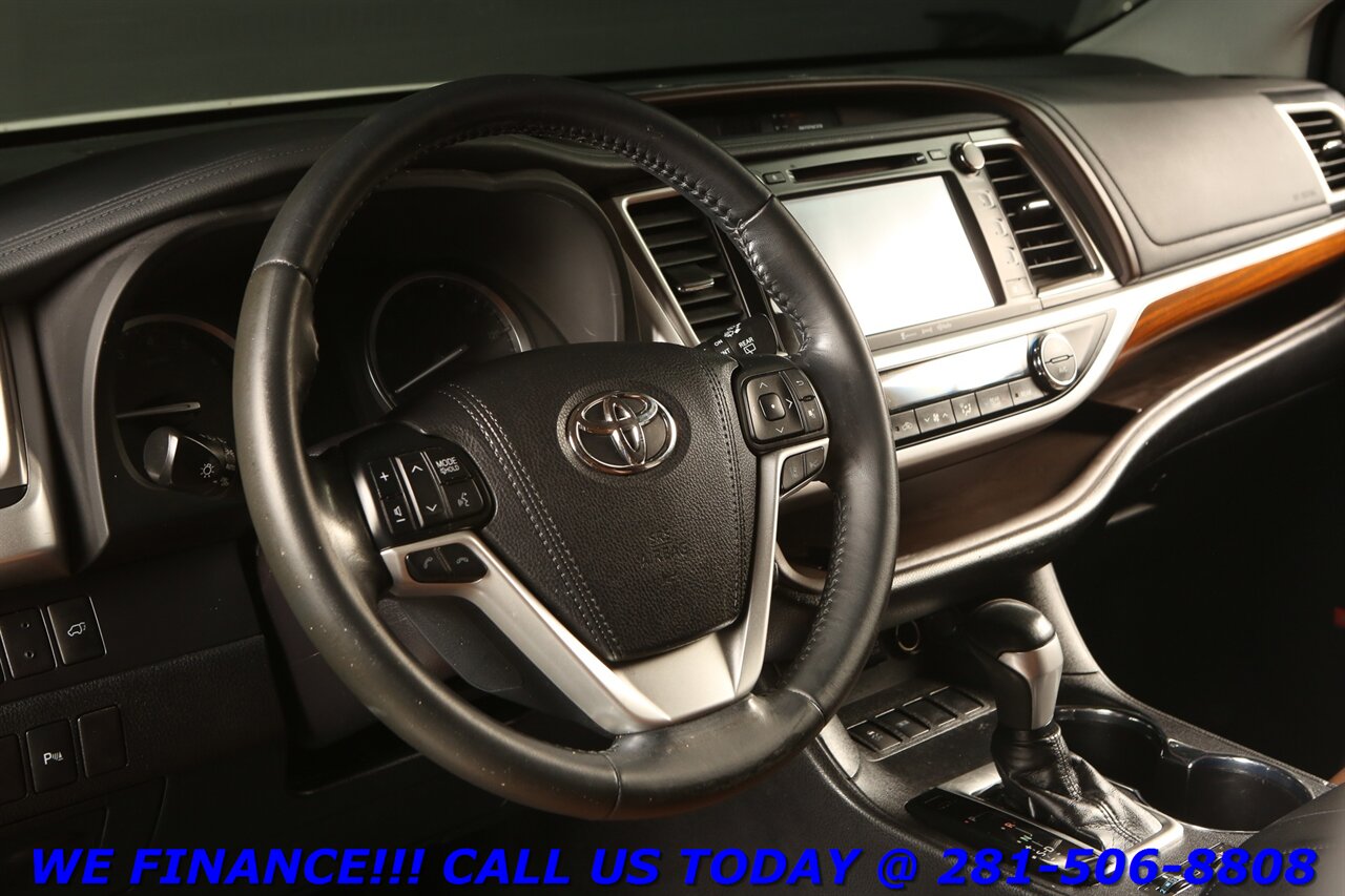2018 Toyota Highlander 2018 Limited NAV SUN RADAR CRUISE BLIND 3RD ROW - Photo 10 - Houston, TX 77031