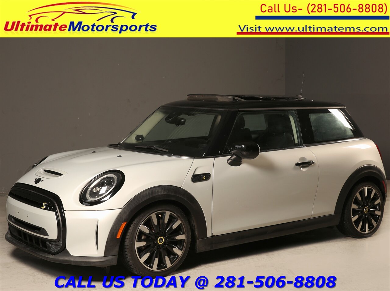 2023 MINI Cooper SE 2023 SIGNATURE NAV PANOROOF SPORT HEATSEAT 24K MLS   - Photo 1 - Houston, TX 77031