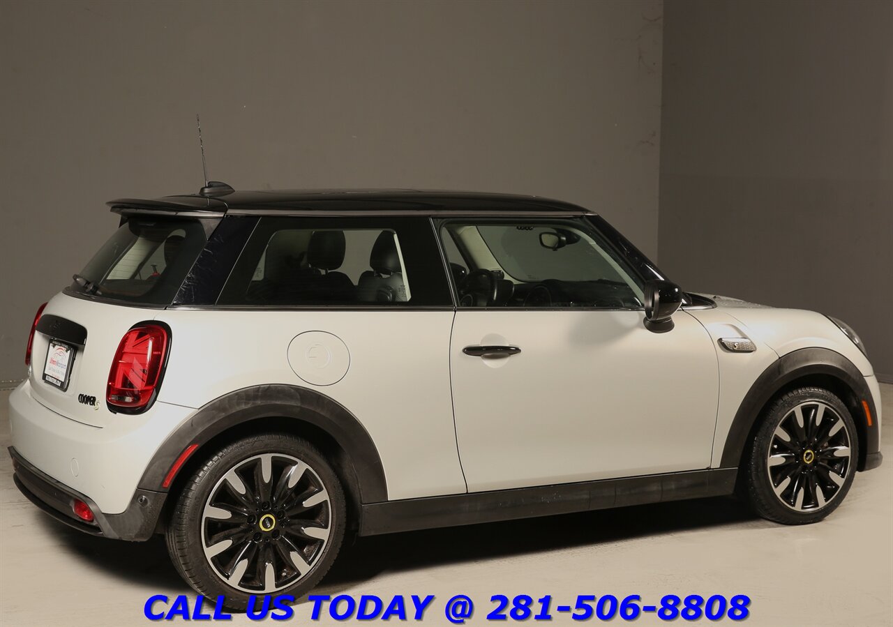 2023 MINI Cooper SE 2023 SIGNATURE NAV PANOROOF SPORT HEATSEAT 24K MLS - Photo 5 - Houston, TX 77031