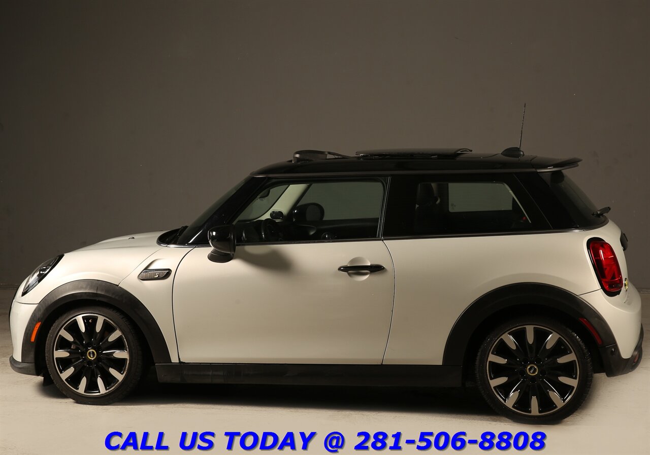 2023 MINI Cooper SE 2023 SIGNATURE NAV PANOROOF SPORT HEATSEAT 24K MLS - Photo 3 - Houston, TX 77031