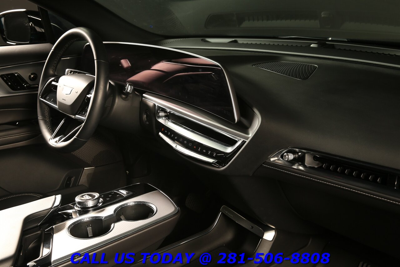 2024 Cadillac LYRIQ 2024 Tech NAV PANO ADAPT BLIND 19K MILES!! - Photo 20 - Houston, TX 77031