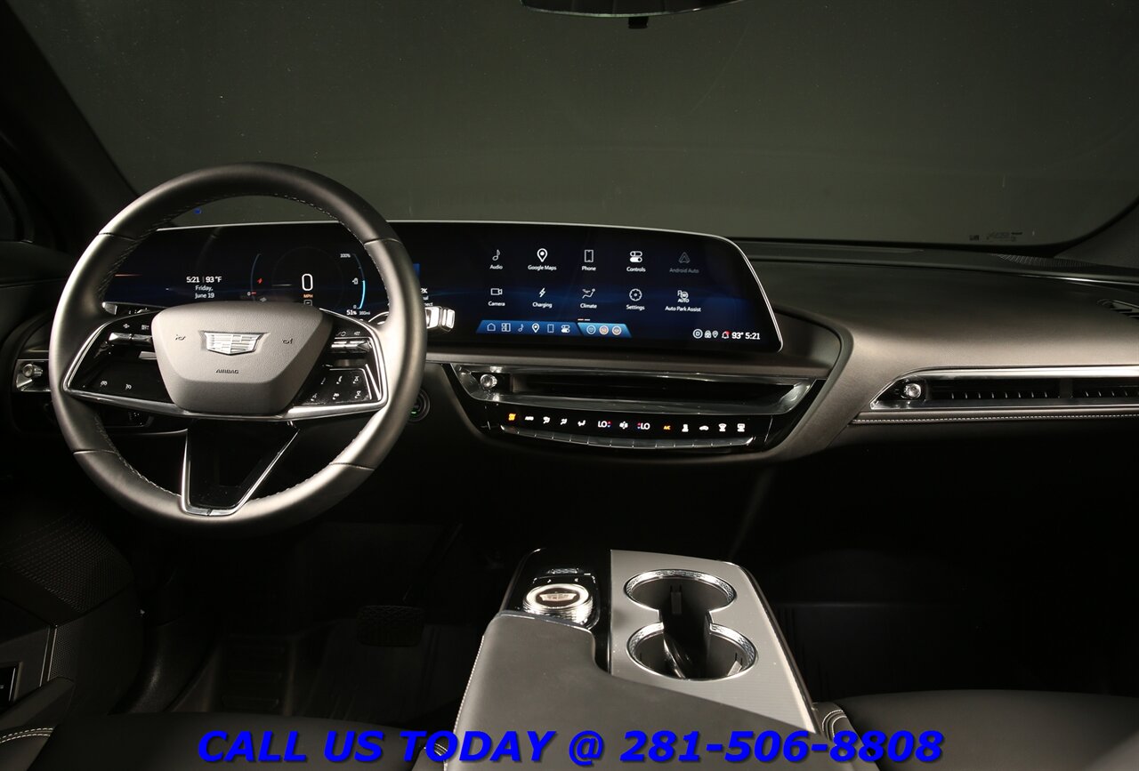 2024 Cadillac LYRIQ 2024 Tech NAV PANO ADAPT BLIND 19K MILES!! - Photo 3 - Houston, TX 77031