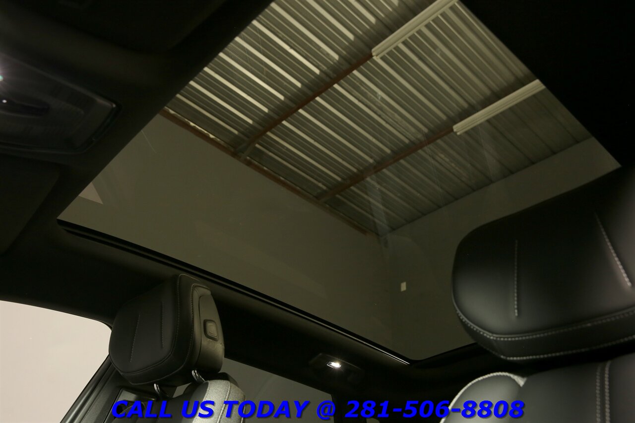 2024 Cadillac LYRIQ 2024 Tech NAV PANO ADAPT BLIND 19K MILES!! - Photo 12 - Houston, TX 77031