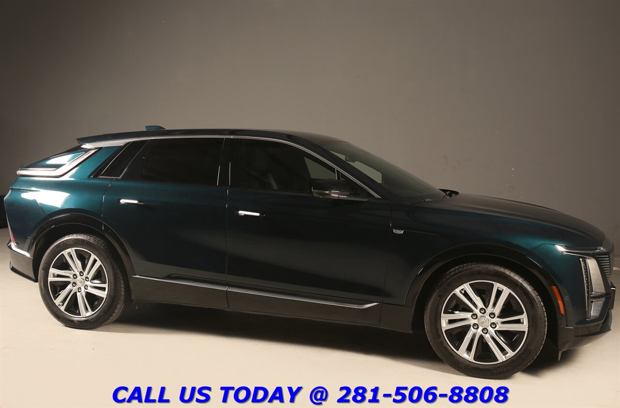 2024 Cadillac LYRIQ 2024 Tech NAV PANO ADAPT BLIND 19K MILES!! - Photo 7 - Houston, TX 77031