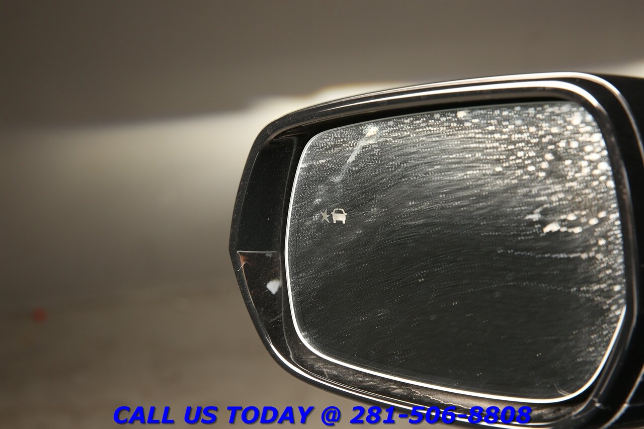 2024 Cadillac LYRIQ 2024 Tech NAV PANO ADAPT BLIND 19K MILES!! - Photo 29 - Houston, TX 77031