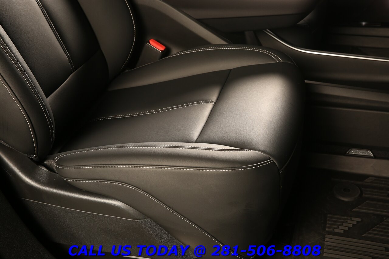 2024 Cadillac LYRIQ 2024 Tech NAV PANO ADAPT BLIND 19K MILES!! - Photo 22 - Houston, TX 77031