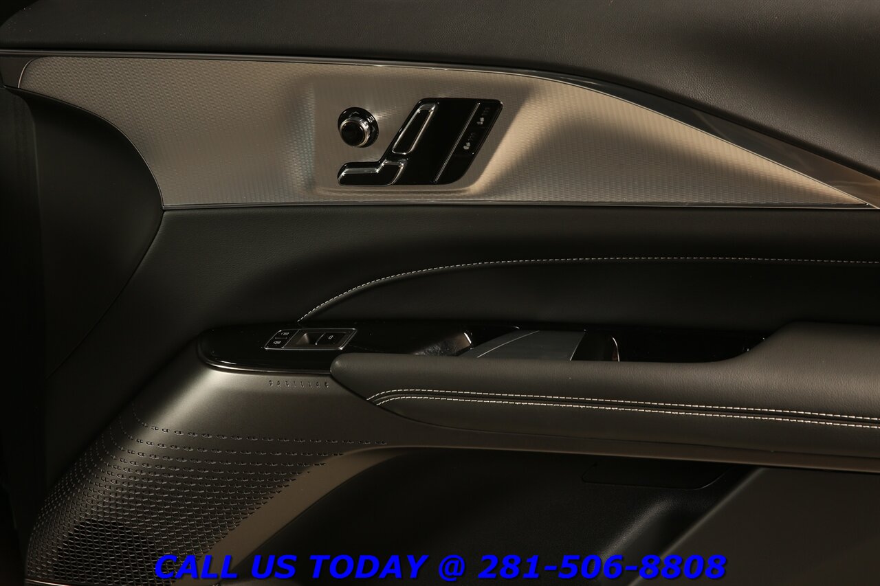 2024 Cadillac LYRIQ 2024 Tech NAV PANO ADAPT BLIND 19K MILES!! - Photo 25 - Houston, TX 77031