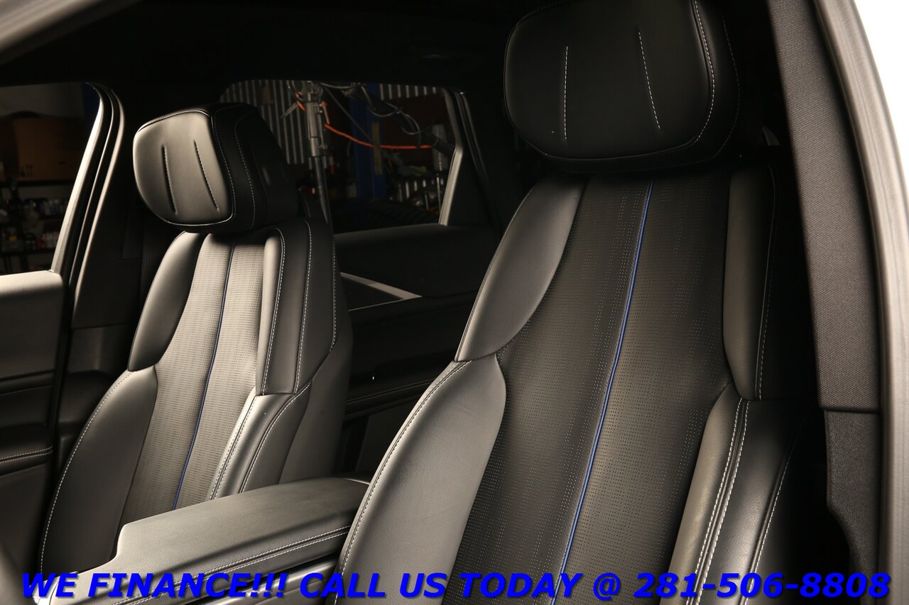 2024 Cadillac LYRIQ 2024 NAV PANO ADAPT-CRUISE DRIVER ASST BOSE19K MLS - Photo 12 - Houston, TX 77031
