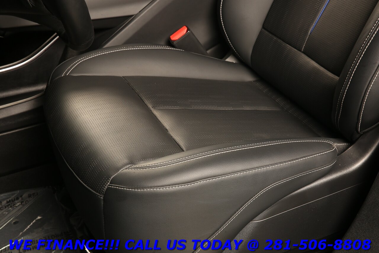 2024 Cadillac LYRIQ 2024 NAV PANO ADAPT-CRUISE DRIVER ASST BOSE19K MLS - Photo 13 - Houston, TX 77031