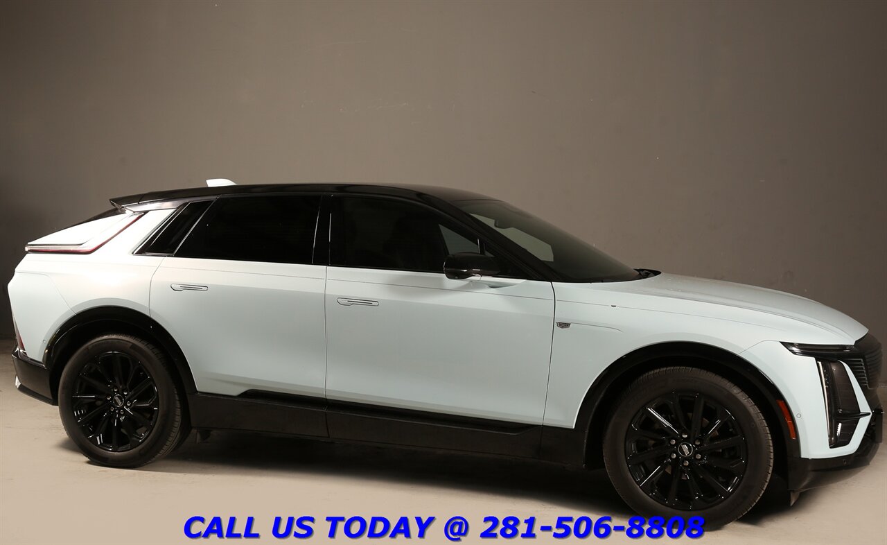 2024 Cadillac LYRIQ 2024 NAV PANO ADAPT-CRUISE DRIVER ASST BOSE19K MLS - Photo 9 - Houston, TX 77031