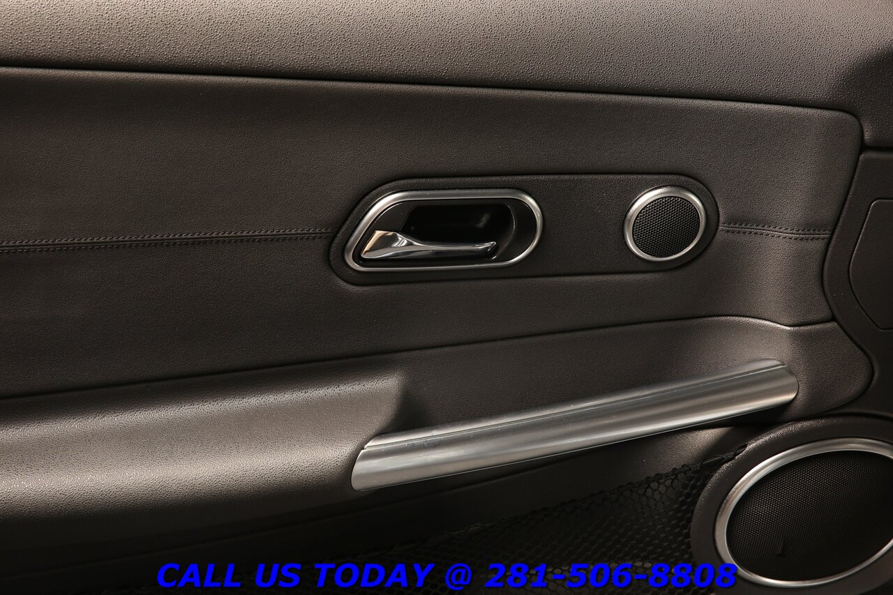 2005 Chrysler Crossfire 2005 Limited LEATHER HEATSEAT CRUISE 24K MILES ! - Photo 9 - Houston, TX 77031