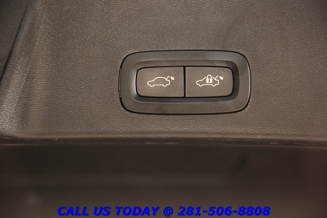 2022 Volvo XC40 2022 T5 Momentum AWD NAV BLIND HEATSEAT 61K MLS - Photo 22 - Houston, TX 77031
