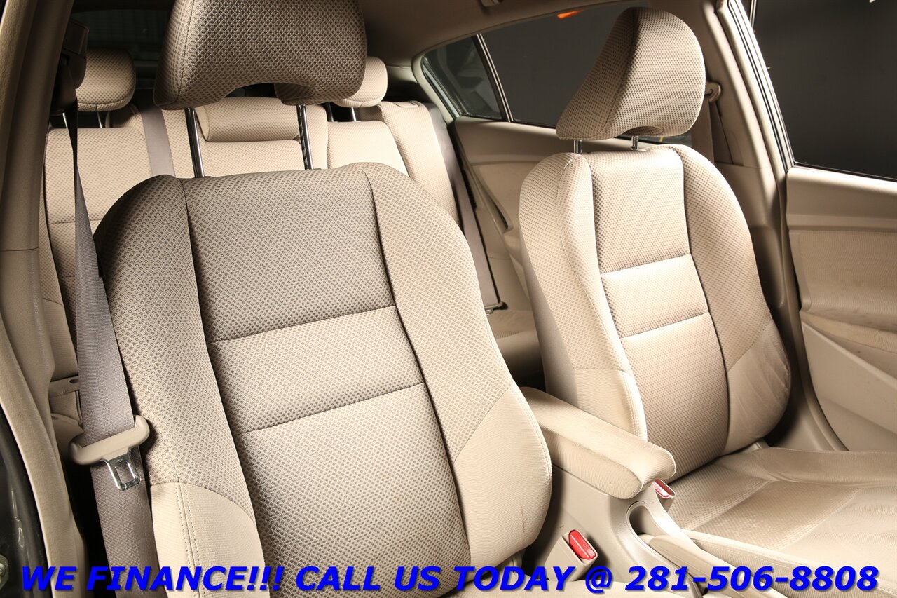 2010 Honda Insight 2010 EX ECON MODE AUTO CRUISE 15 "ALLOY 79K MLS   - Photo 19 - Houston, TX 77031