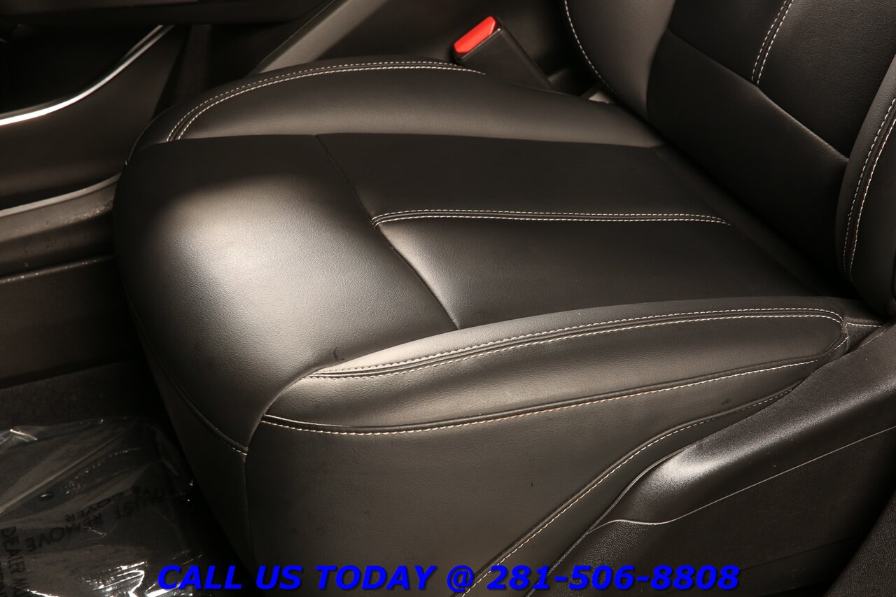 2024 Cadillac LYRIQ 2024 Tech CARPLAY PANO AKG ADAPTcruise BLIS 24K ML - Photo 14 - Houston, TX 77031