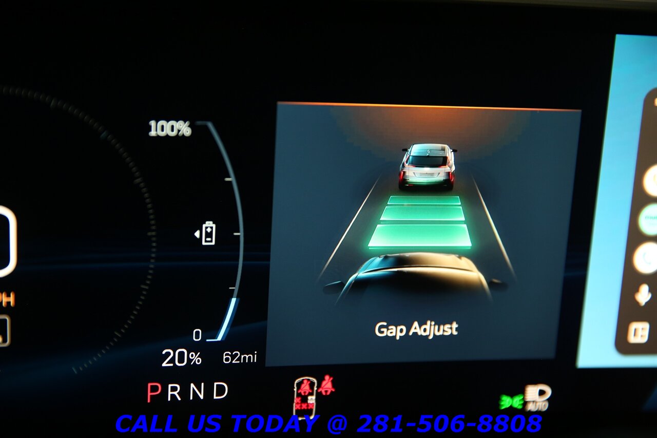 2024 Cadillac LYRIQ 2024 Tech CARPLAY PANO AKG ADAPTcruise BLIS 24K ML - Photo 17 - Houston, TX 77031