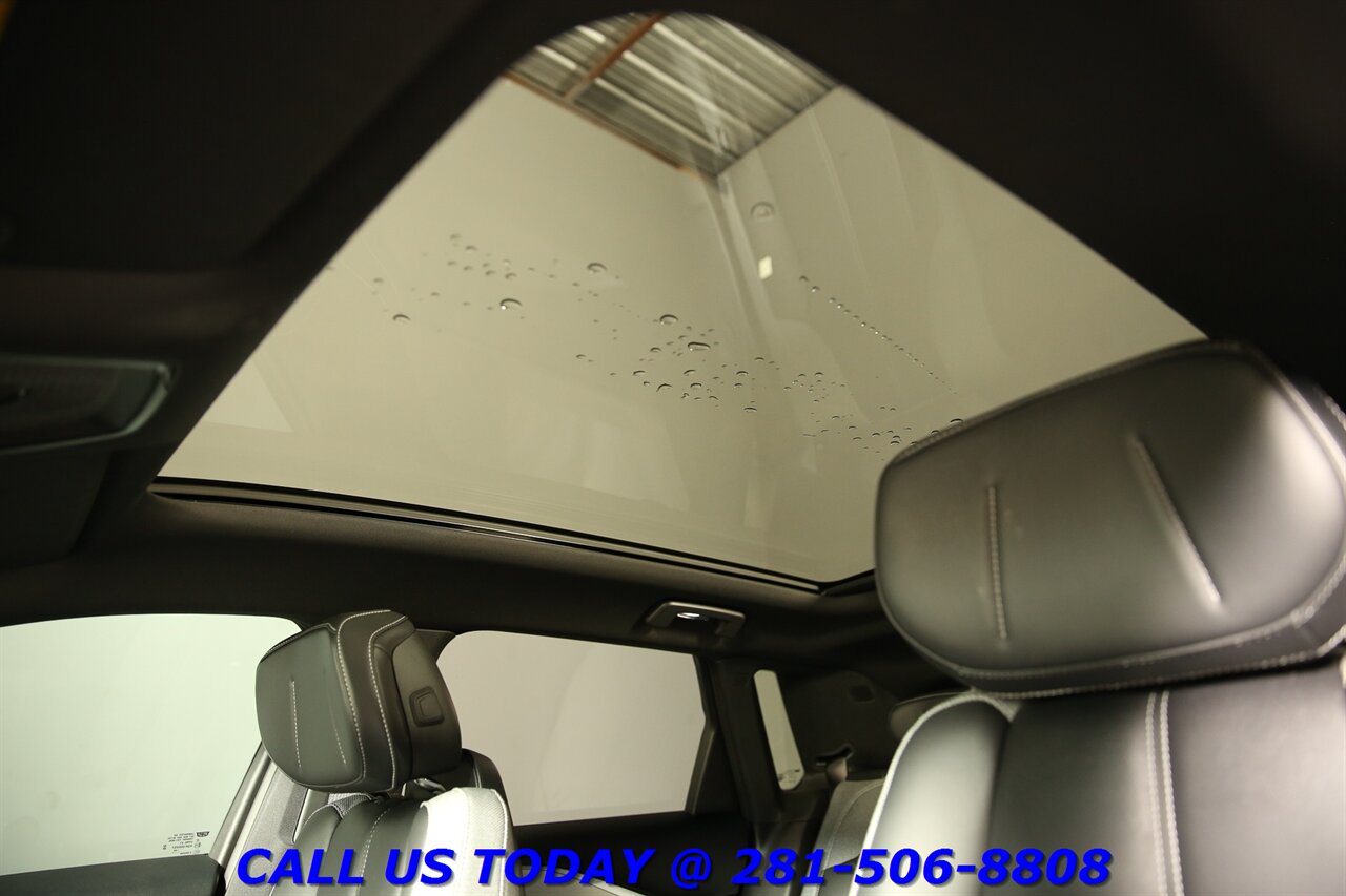 2024 Cadillac LYRIQ 2024 Tech CARPLAY PANO AKG ADAPTcruise BLIS 24K ML - Photo 12 - Houston, TX 77031