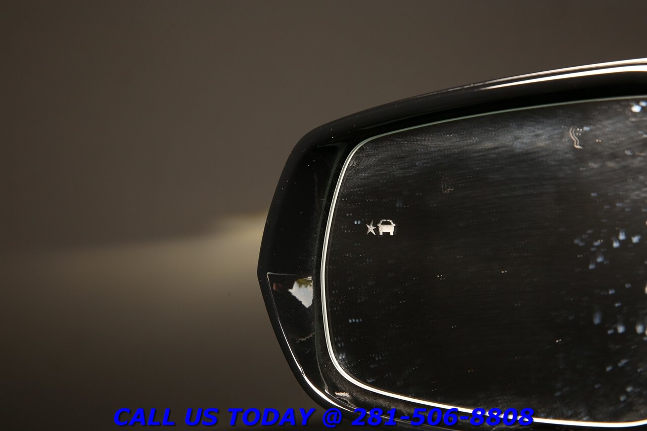 2024 Cadillac LYRIQ 2024 Tech CARPLAY PANO AKG ADAPTcruise BLIS 24K ML - Photo 29 - Houston, TX 77031