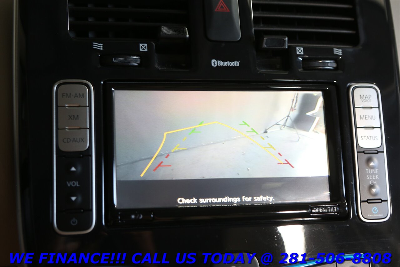 2011 Nissan LEAF 2011 SL QUICK CHARGE NAV CAMERA KEYGO IRS REBATE - Photo 17 - Houston, TX 77031