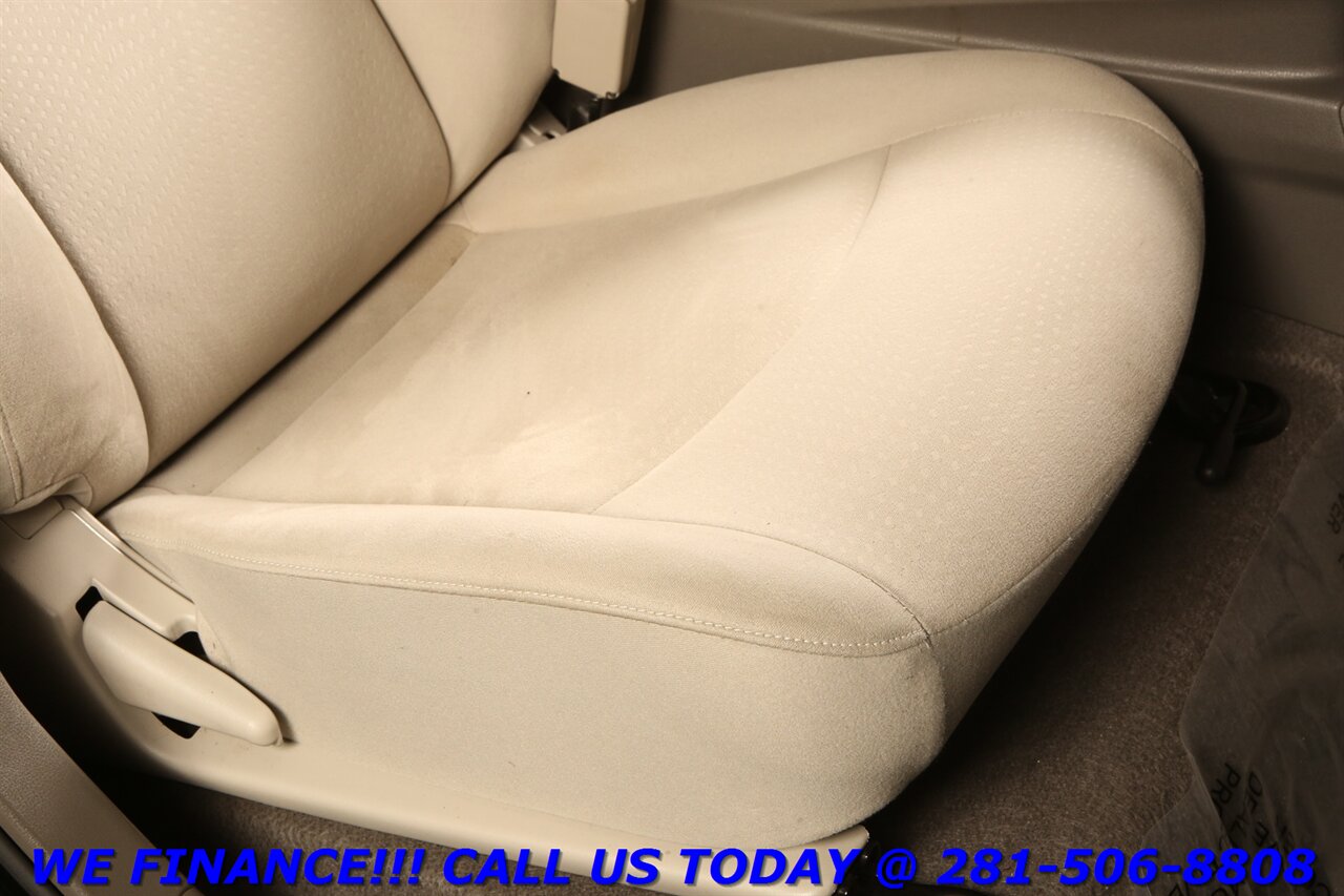 2011 Nissan LEAF 2011 SL QUICK CHARGE NAV CAMERA KEYGO IRS REBATE - Photo 20 - Houston, TX 77031