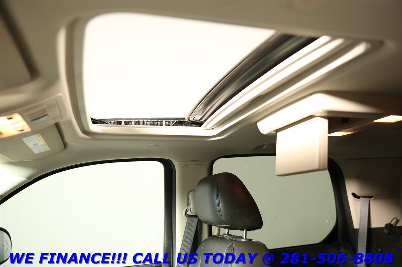 2012 Cadillac Escalade 2012 Luxury AWD NAV DVD SUN BLIND 3ROW BOSE - Photo 11 - Houston, TX 77031