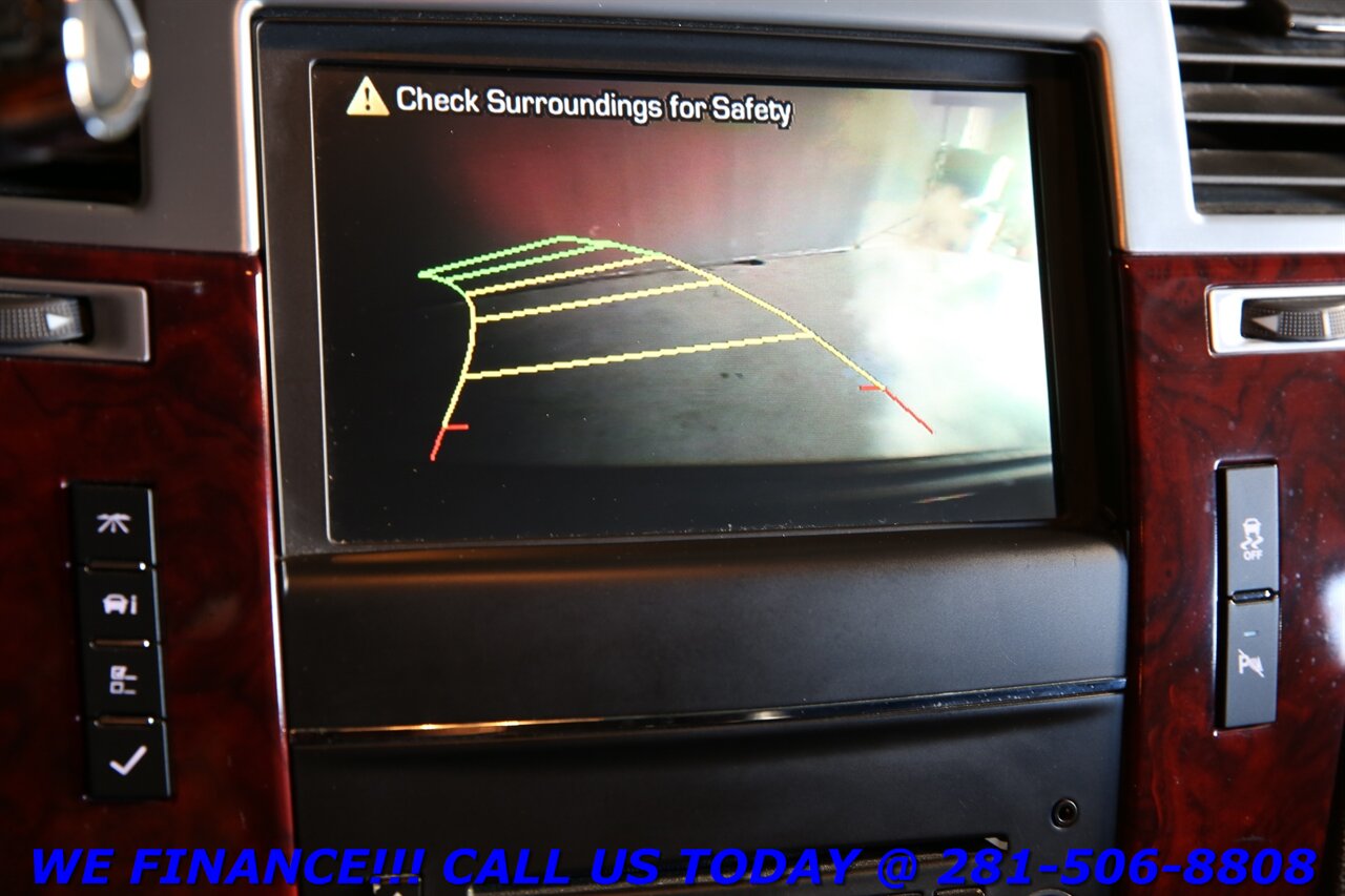 2012 Cadillac Escalade 2012 Luxury AWD NAV DVD SUN BLIND 3ROW BOSE - Photo 17 - Houston, TX 77031