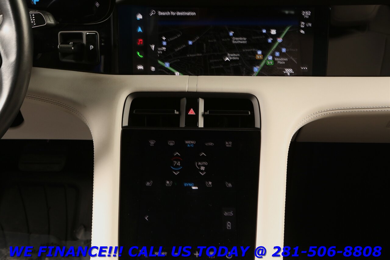 2023 Porsche Taycan 2023 PREM PKG PERFORMANCE+BATTERY 93KWH SPT CHRONO   - Photo 17 - Houston, TX 77031