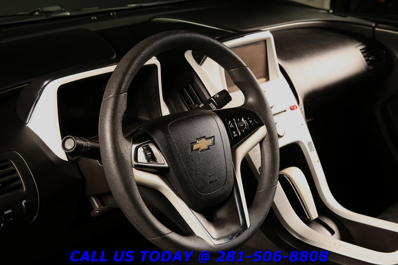 2013 Chevrolet Volt HYBRID-PLUG-IN SPORT KEYLESS-GO BLUETOOTH 80K Mi - Photo 12 - Houston, TX 77031