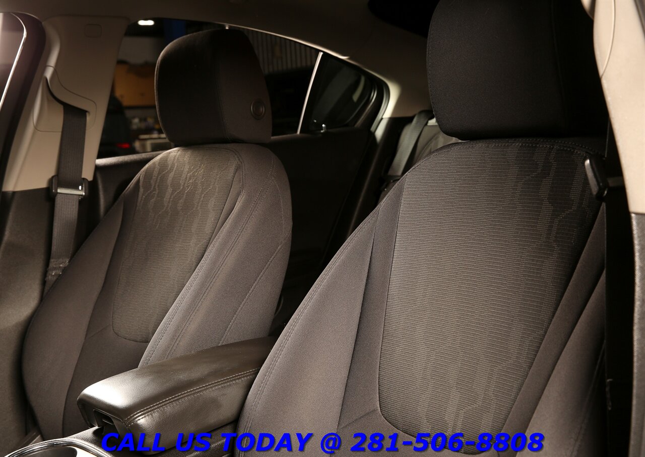 2013 Chevrolet Volt HYBRID-PLUG-IN SPORT KEYLESS-GO BLUETOOTH 80K Mi - Photo 13 - Houston, TX 77031