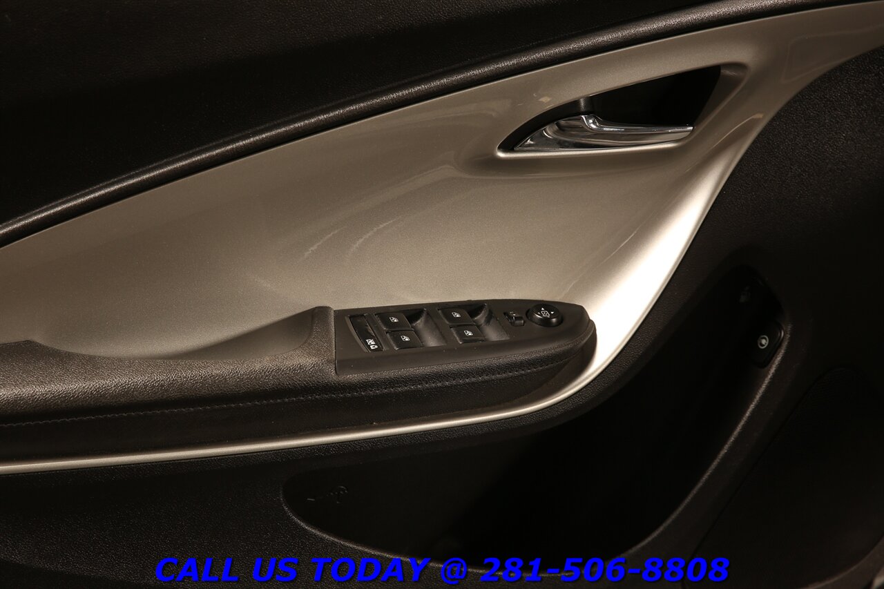 2013 Chevrolet Volt HYBRID-PLUG-IN SPORT KEYLESS-GO BLUETOOTH 80K Mi - Photo 11 - Houston, TX 77031