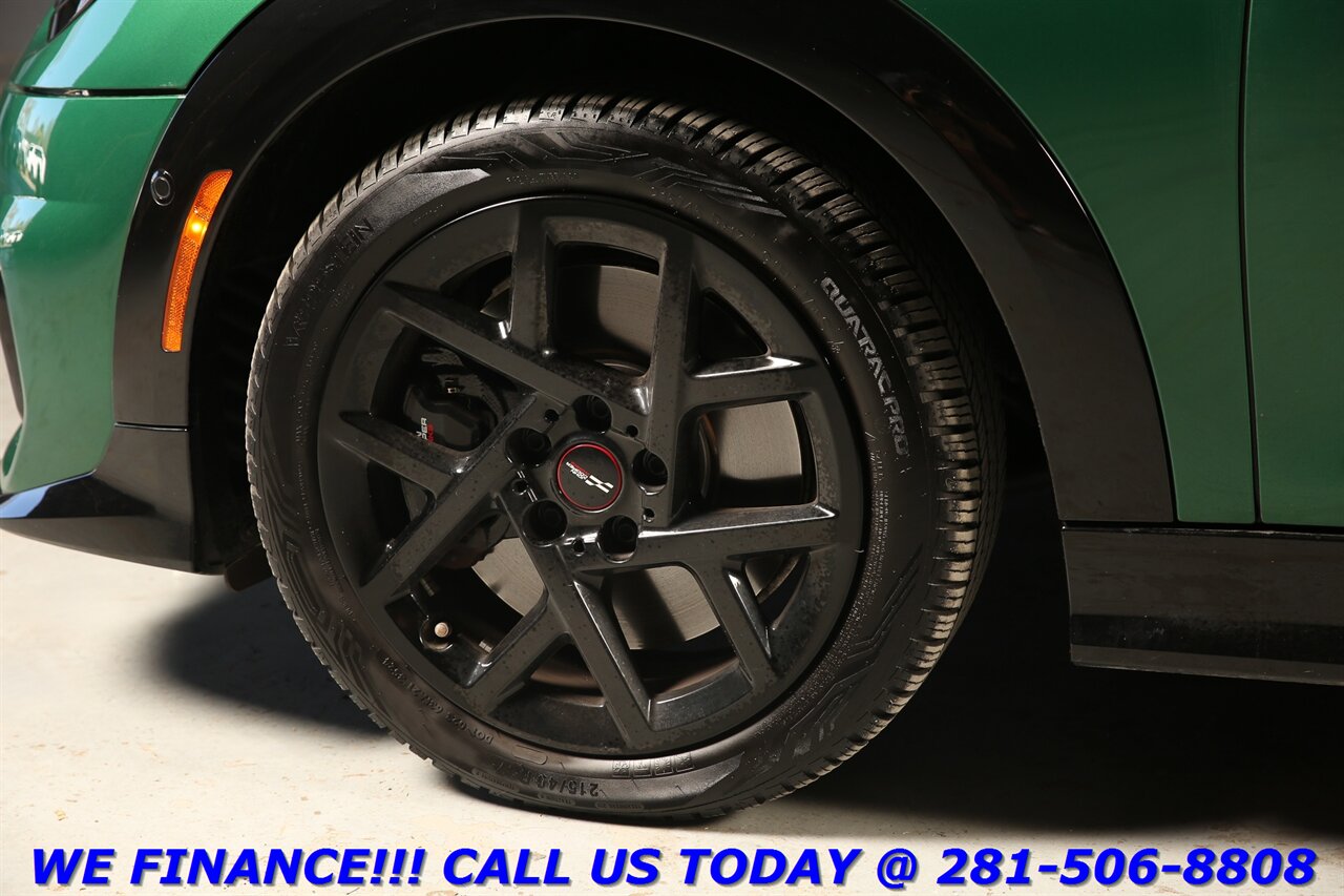 2025 MINI Cooper S 2025 Cooper S JCW NAV PANO CARPLAY HARMAN COMFORT   - Photo 25 - Houston, TX 77031