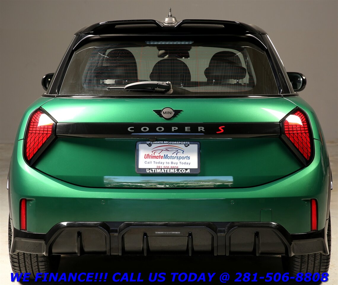 2025 MINI Cooper S 2025 Cooper S JCW NAV PANO CARPLAY HARMAN COMFORT   - Photo 5 - Houston, TX 77031